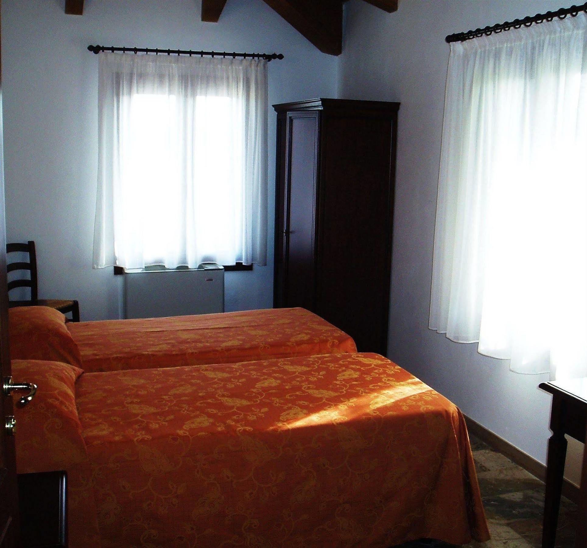 Agriturismo Ca Nuova Minerbio ภายนอก รูปภาพ